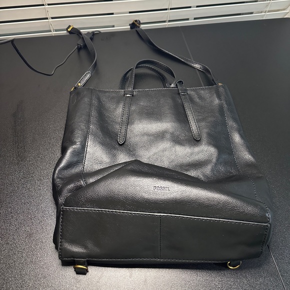 Fossil Camilla Black Leather Backpack | 3-in-1 Convertible Bag - Picture 2 of 3